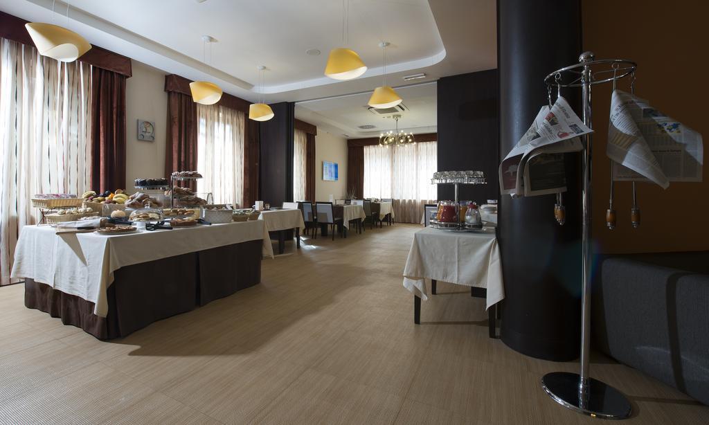 Hotel Guglielmo Катандзаро Екстериор снимка
