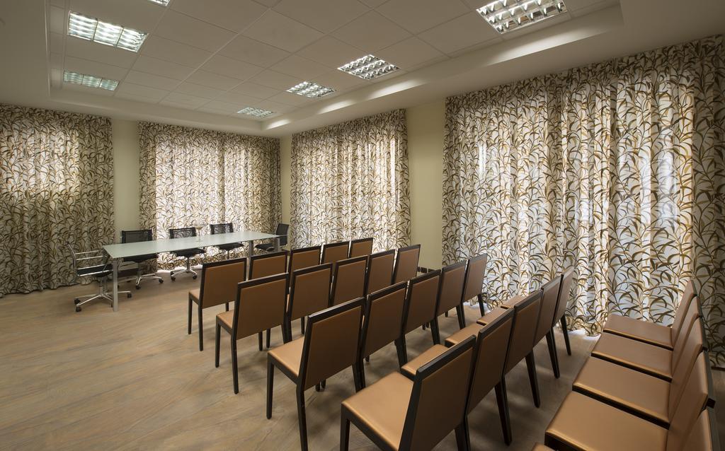 Hotel Guglielmo Катандзаро Екстериор снимка